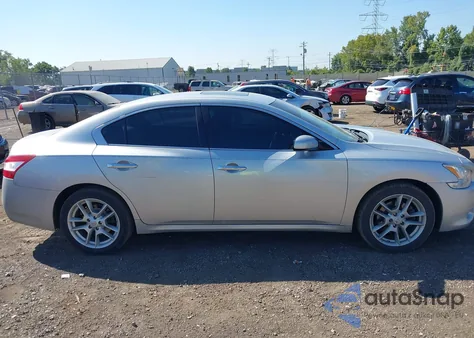 2010 Nissan Maxima 3.5 S z USA, uszkodzony, nr VIN 1N4AA5AP8AC856131